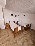 Spacious Apartment in Tribunj