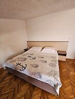 Spacious Apartment in Tribunj