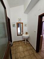 Spacious Apartment in Tribunj