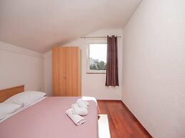 Two Bedroom Apartment in Jezera