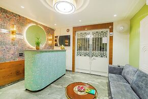 HOTEL ELEGANCE
