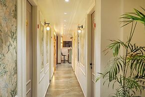 HOTEL ELEGANCE