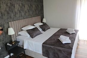 Charming One-bedroom Apartment in Ugljan