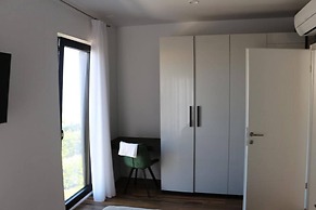 Charming One-bedroom Apartment in Ugljan