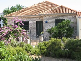 Three Bedroom House With Terrace