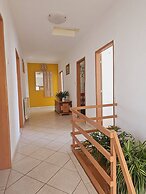 Three-bedroom Apartment in Murter