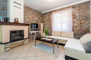 Three Bedroom House With Swimming Pool