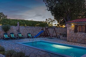 Three Bedroom House With Swimming Pool