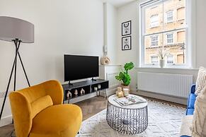 Modern 1BR Downtown Stay