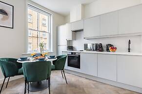 Modern 1BR Downtown Stay