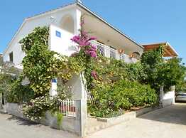Apartments Nina