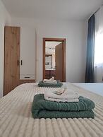 Apartment With Pool in Karlobag