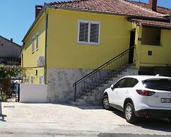 Two Bedroom Apartment With Outdoor Pool