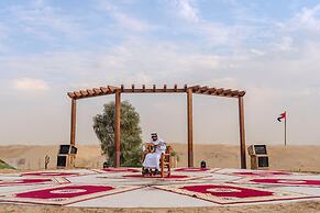 Al Marmoom Oasis Bedouin Tent Experience