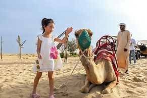 Al Marmoom Oasis Bedouin Tent Experience