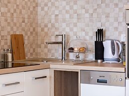 Tastefully Designed Apartment in Karlobag