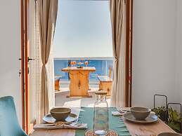 Tastefully Designed Apartment in Karlobag