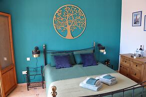 Villa El Dorado B&B and Wellness