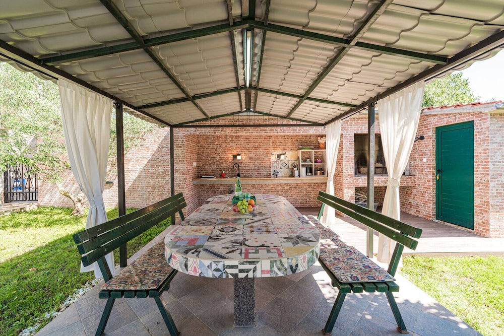 Villa Near Krka With Private Pool