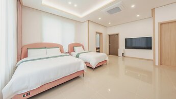 Gapyeong Reflex Pool Villa Pension