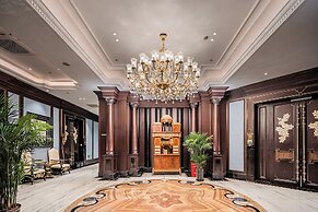 Paris Hotel