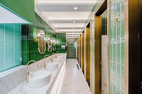 Paris Hotel