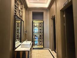 Paris Hotel