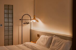 Cloud 9 Hotel