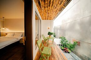 Cloud 9 Hotel