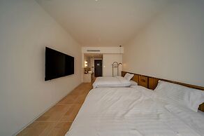 Cloud 9 Hotel