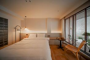 Cloud 9 Hotel