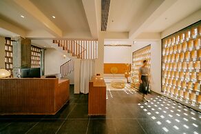 Cloud 9 Hotel