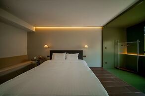 Cloud 9 Hotel