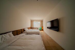 Cloud 9 Hotel
