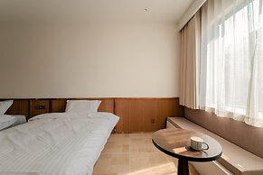 Cloud 9 Hotel
