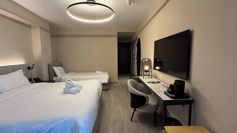 Aste Hotel