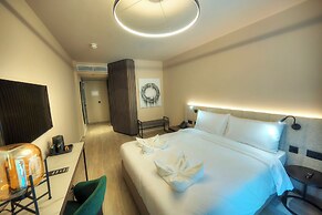 Aste Hotel