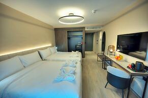 Aste Hotel