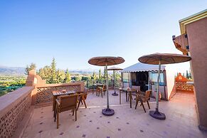 Luxurious Aghmat Villa With Private Pool and Panoramic Mountain Views