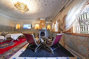 Luxurious Aghmat Villa With Private Pool and Panoramic Mountain Views