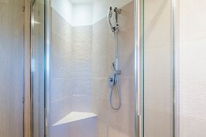 Cottage Monti Pet Friendly Shared Pool