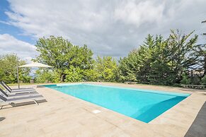 Cottage Monti Pet Friendly Shared Pool