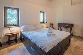 Cottage Monti Pet Friendly Shared Pool
