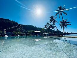 Sublime Tahiti Beach Retreat