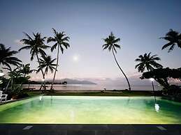 Sublime Tahiti Beach Retreat