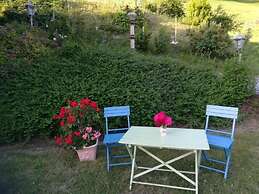 Charming Apartment in Goldegg, Austria - Mountain Views & Private Entr