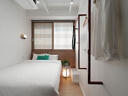 The Road Minihotel