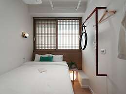 The Road Minihotel
