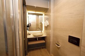 DIAMOND CITY HOTEL