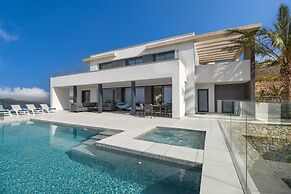 Villa Madi in Cumbre del Sol